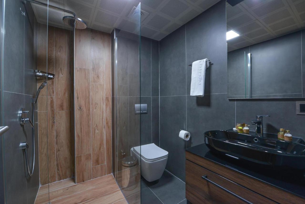 Istport Garden Hotels Arnavutkoy Dış mekan fotoğraf A modern bathroom