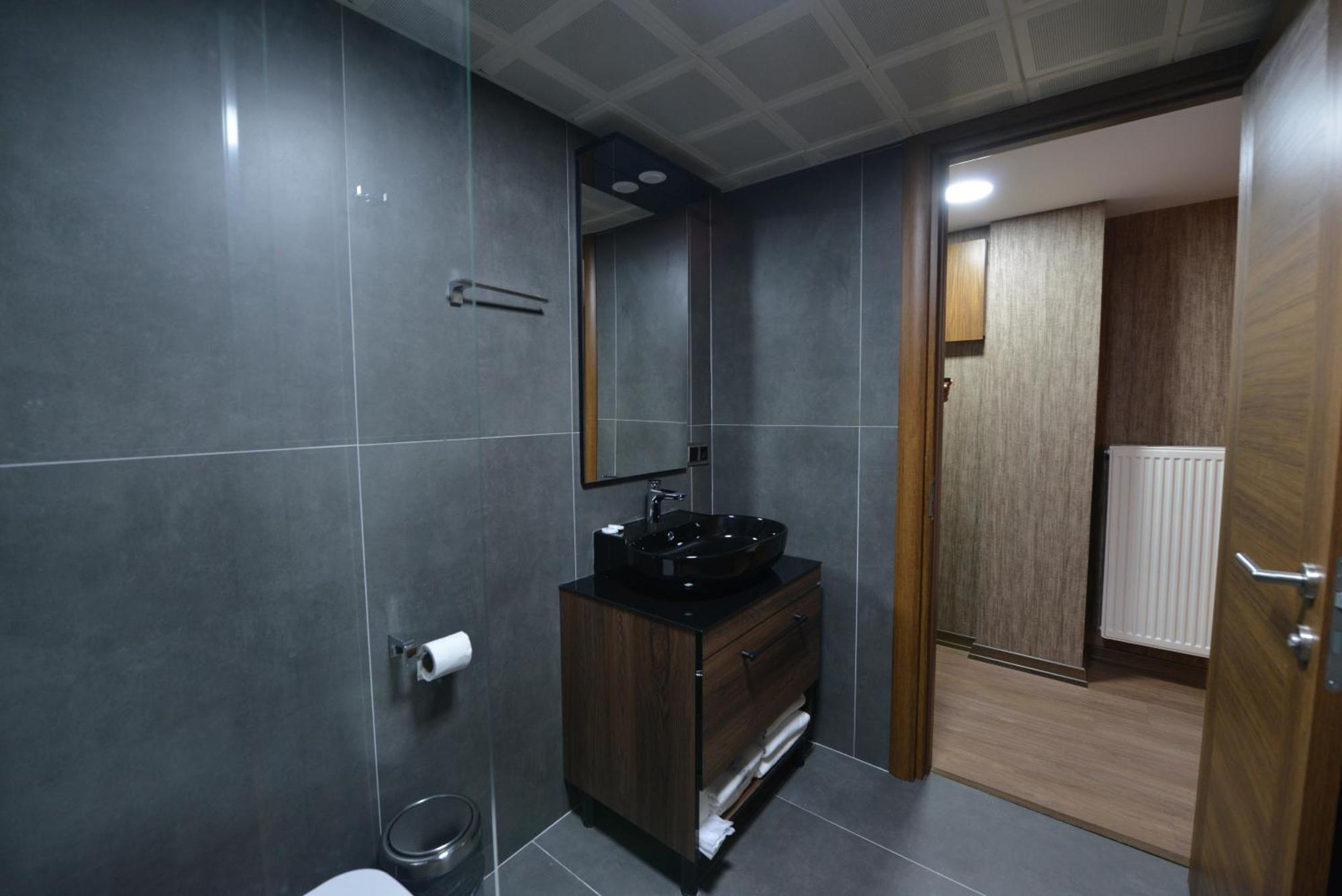 Istport Garden Hotels Arnavutkoy Dış mekan fotoğraf Bathroom